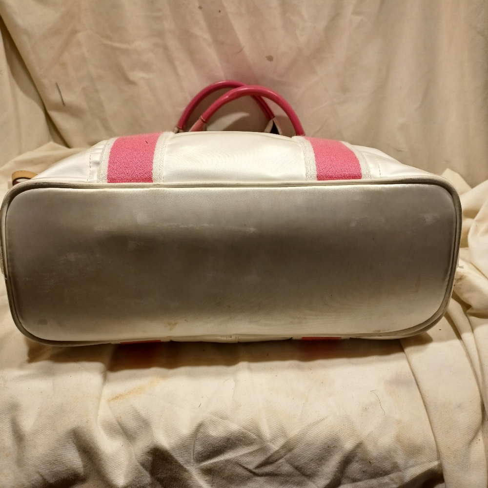 Coach Hamptons Small Tote - Picture 6 of 9